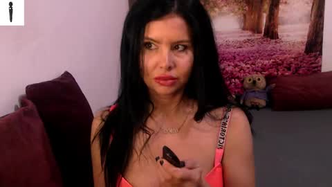 Snapshot of sofialiub chatting on December 6, 8:51 pm sofialiub online show from December 6, 8:51 pm