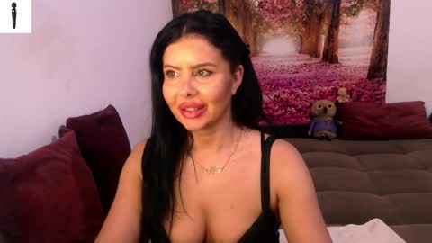 Snapshot of sofialiub chatting on December 7, 9:22 pm sofialiub online show from December 7, 9:22 pm