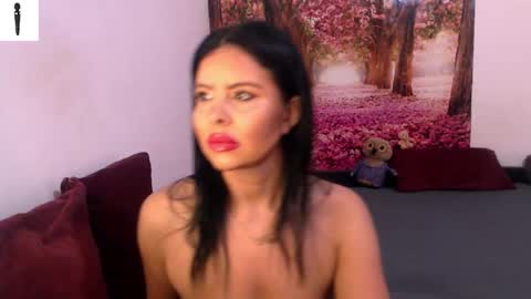 Snapshot of sofialiub chatting on December 9, 1:45 pm sofialiub online show from December 9, 1:45 pm