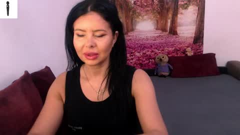 Snapshot of sofialiub chatting on December 11, 11:30 am sofialiub online show from December 11, 11:30 am