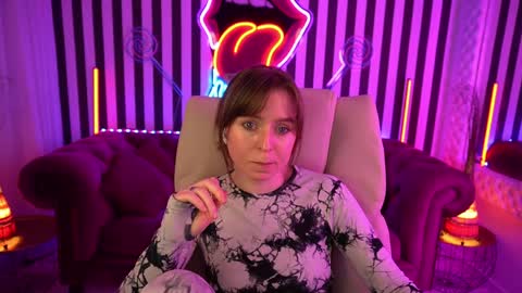 SofiaLuxuryy online show from April 29, 1:21 am