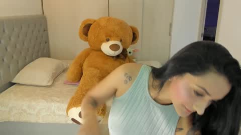 SOFIA independent model  online show from January 3, 12:08 pm