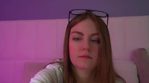 Sofia online show from February 6, 6:33 pm