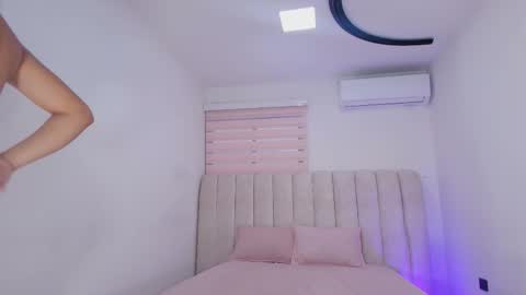 Sofia Velez  online show from February 2, 12:48 pm