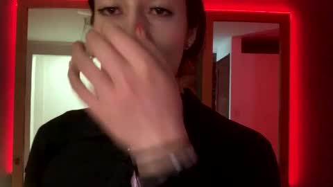 Sofi online show from December 16, 3:44 am