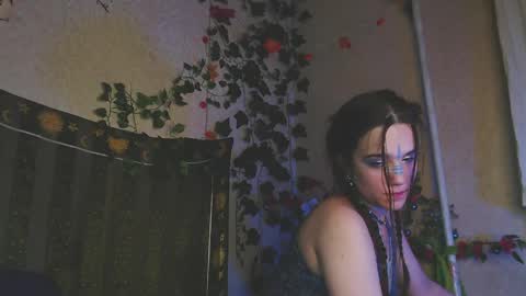 Snapshot of sofiberg chatting on June 9, 11:05 pm SofiBerg online show from June 9, 11:05 pm