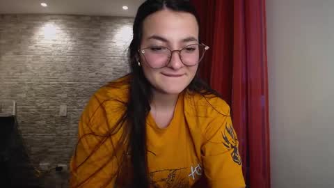 Snapshot of soficams chatting on January 5, 10:57 pm Sofi Morgan online show from January 5, 10:57 pm