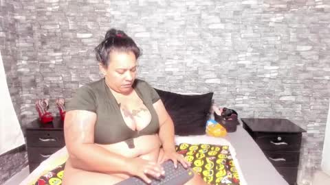 Snapshot of sofie_storm chatting on January 14, 12:45 pm Vicky online show from January 14, 12:45 pm