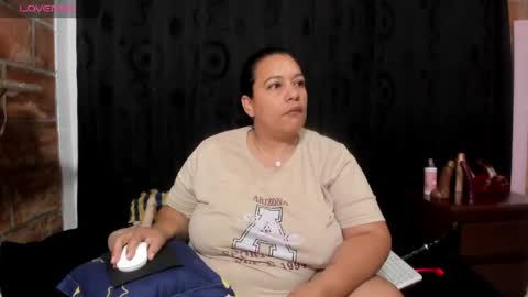 Vicky  online show from May 4, 11:17 am