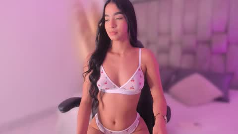  sofie  online show from November 29, 7:28 pm