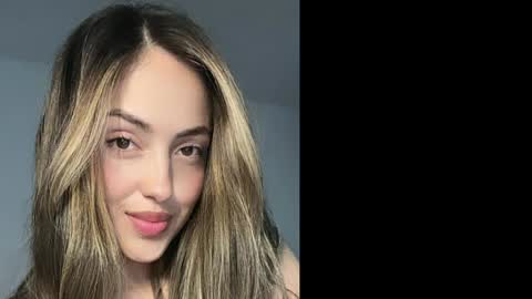 Snapshot of sofii_100 chatting on April 10, 4:33 pm Sofi online show from April 10, 4:33 pm