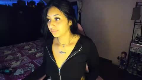 Snapshot of sofii_1219 chatting on April 28, 3:33 am SOFI online show from April 28, 3:33 am