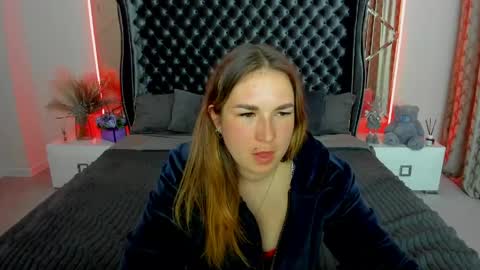 Snapshot of sofii_darling chatting on April 30, 8:57 pm sofii_darling online show from April 30, 8:57 pm