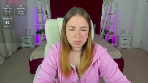 Snapshot of sofii_darling chatting on May 3, 4:24 pm sofii_darling online show from May 3, 4:24 pm