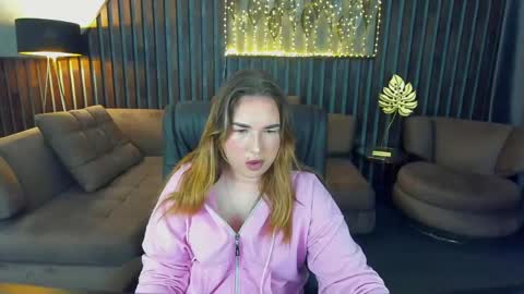 Snapshot of sofii_darling chatting on May 29, 4:49 pm sofii_darling online show from May 29, 4:49 pm