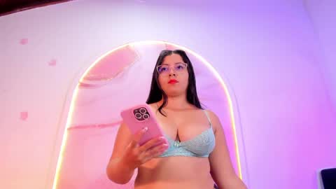 Snapshot of sofii_lopezz chatting on March 31, 11:54 am Sofii Lopezz online show from March 31, 11:54 am