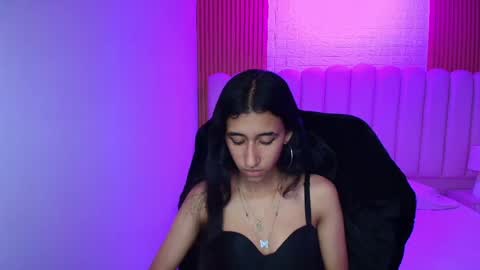 Snapshot of sofii_tk chatting on May 9, 3:34 am Sofii online show from May 9, 3:34 am