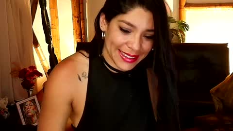 Snapshot of sofiia_diaz_ chatting on April 21, 8:44 pm Sofi online show from April 21, 8:44 pm