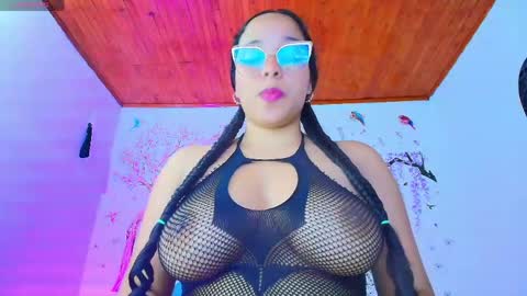  Sofa Daz  online show from May 2, 2:38 am