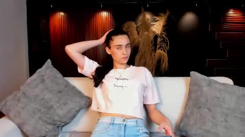 Sofiia  Everyday From 1400 to 2200 Col Time online show from January 17, 6:44 pm