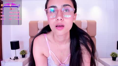 Snapshot of sofiia_palacioss chatting on April 1, 7:00 pm Sofiia Everyday From 1400 to 2200 Col Time online show from April 1, 7:00 pm