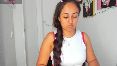 Snapshot of sofiia_rodriguez chatting on February 13, 6:05 pm sofiia rodriguez online show from February 13, 6:05 pm