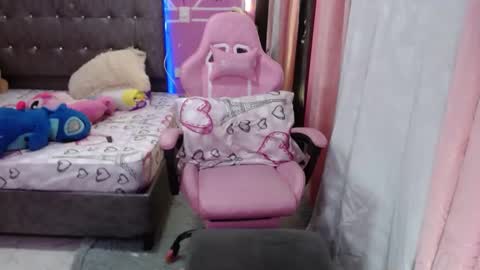 sofia Dreams online show from January 23, 2:23 am