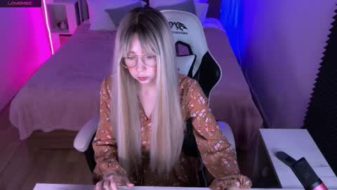 Sofia online show from October 15, 4:12 am