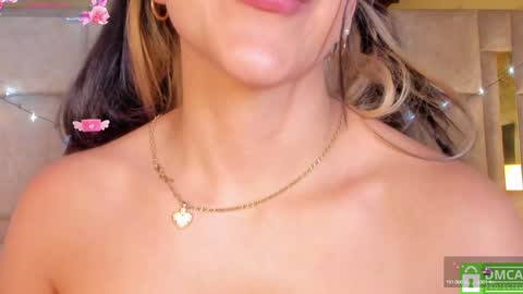 Snapshot of sofiscott_ chatting on December 7, 11:45 pm Sofia online show from December 7, 11:45 pm