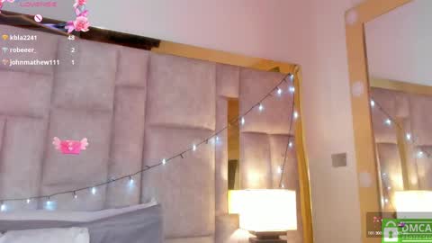 Snapshot of sofiscott_ chatting on January 17, 11:51 pm Sofia online show from January 17, 11:51 pm
