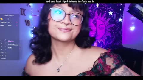 Snapshot of sofitabares_ chatting on May 30, 10:51 pm Demi Sofia online show from May 30, 10:51 pm