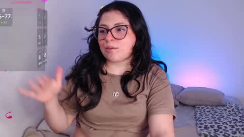 Snapshot of sofix_ chatting on April 12, 1:32 am Lau online show from April 12, 1:32 am