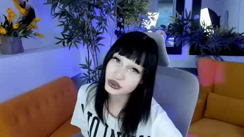 Snapshot of sofiyawilliams chatting on September 23, 7:44 am sofiyawilliams online show from September 23, 7:44 am