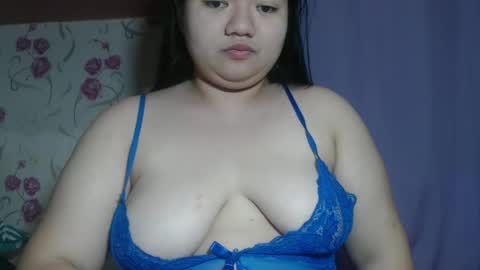 Snapshot of soft_angie chatting on November 24, 1:00 pm Angie online show from November 24, 1:00 pm