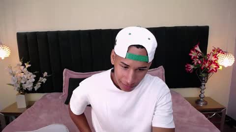 Cam and Amy online show from October 18, 7:47 pm