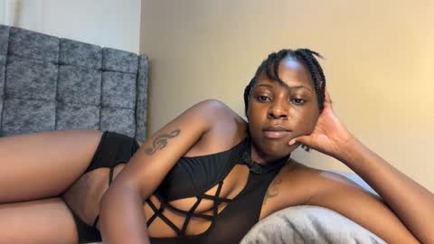 soft_nicole online show from May 22, 8:36 pm