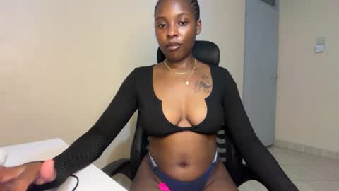 Snapshot of soft_nicole chatting on June 26, 9:41 pm soft_nicole online show from June 26, 9:41 pm