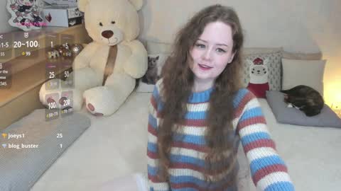 Mia online show from December 1, 7:36 pm