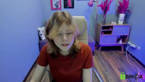 Snapshot of softflame chatting on November 23, 10:48 am softflame online show from November 23, 10:48 am