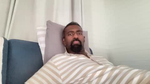 Snapshot of softgrind chatting on January 7, 7:00 am softgrind online show from January 7, 7:00 am