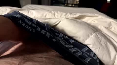 Snapshot of softslickandsweet chatting on February 3, 7:02 am softslickandsweet online show from February 3, 7:02 am