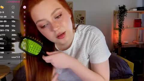 Snapshot of sofy_benson chatting on March 27, 1:00 pm Sofy online show from March 27, 1:00 pm