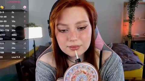 Snapshot of sofy_benson chatting on March 28, 1:54 pm Sofy online show from March 28, 1:54 pm