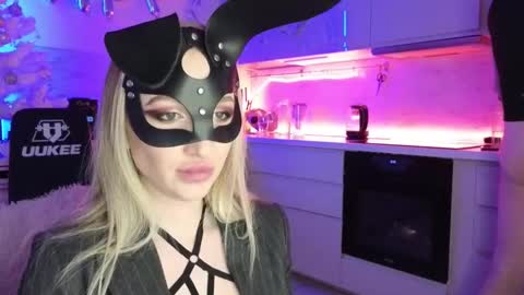 SOFYandMIKE online show from January 10, 8:32 pm