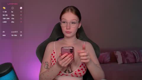 Snapshot of solanochka chatting on November 28, 9:45 am Jennifer Jenny Jen online show from November 28, 9:45 am