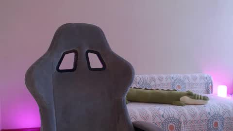 Snapshot of solanochka chatting on March 18, 9:45 am Jennifer Jenny Jen online show from March 18, 9:45 am