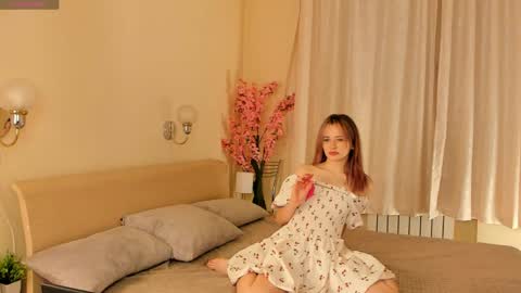 Snapshot of solar_blink chatting on April 3, 9:13 pm Nana online show from April 3, 9:13 pm