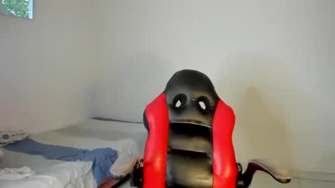 Moonie  online show from September 19, 10:10 pm