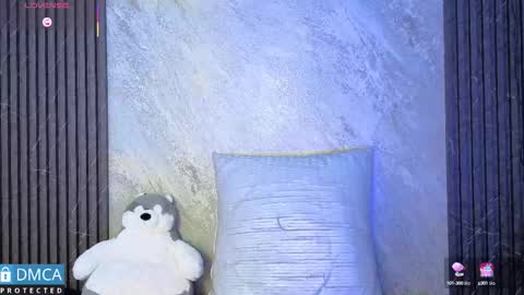 Sol  online show from October 14, 7:25 pm