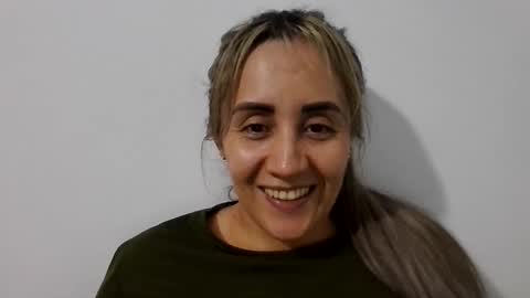 solesitooo online show from April 5, 1:58 am